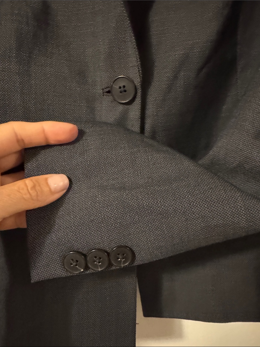 Elie Tahari Dark Gray Single-Button Tailored Blazer with Black Collar - Picture 3 of 8